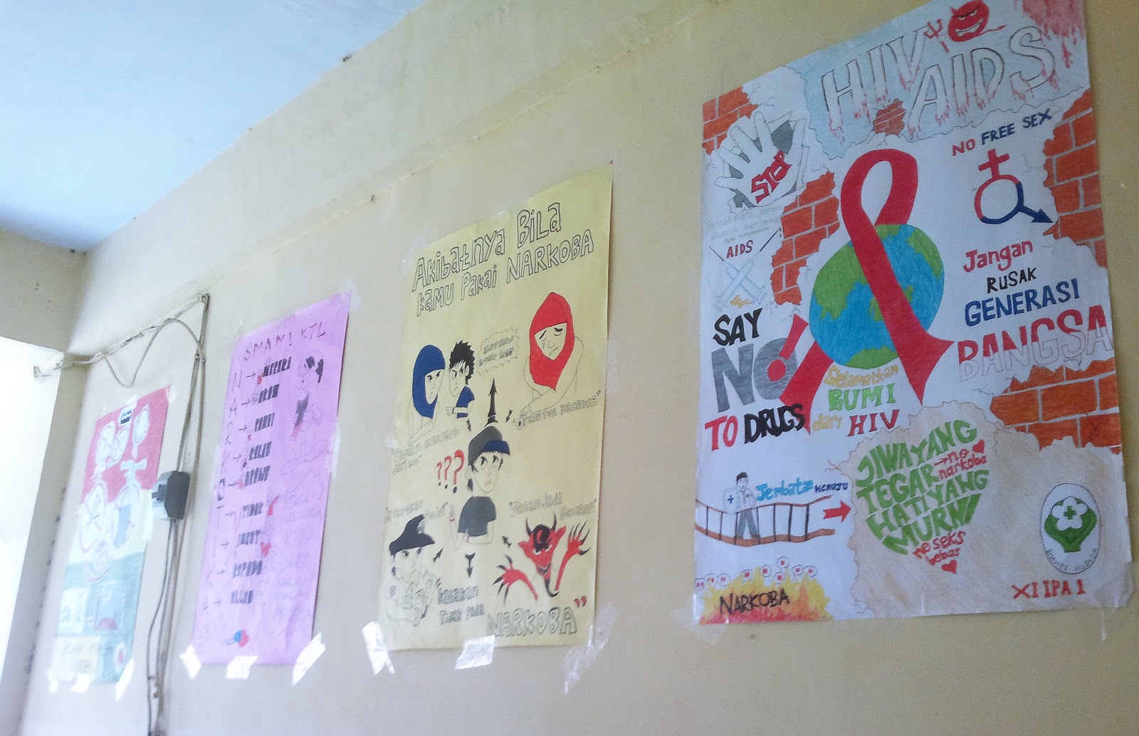 OSIS SMANSA KUALA TUNGKAL Lomba Poster HIV AIDS