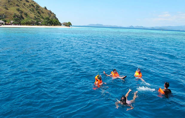 Arti Mimpi Berenang Di Laut