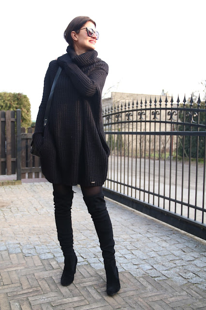 street style, winter fashion, winter style, total black, oversize, sweter oversize, 