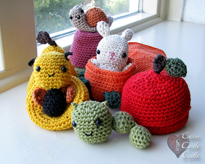 Amigurumi animals and fruits/vegetables