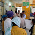 गाजीपुर में मेडिकल सर्टिफिकेट बनवाने के नाम पर मांगे 300 रूपए, हुई नोकझोंक