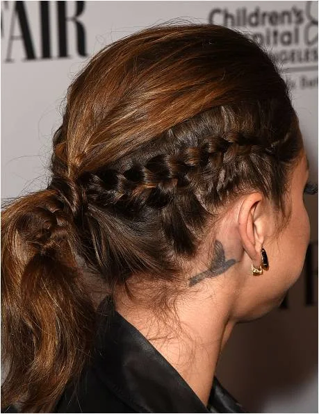 Sarah Hyland Edgy Hair Braid