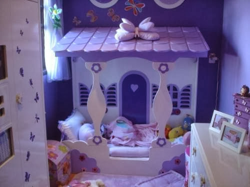 CAMA CASA EN DORMITORIOS INFANTILES - DORMITORIO CASITA DE MUÑECAS EN DORMITORIOS INFANTILES - DORMITORIOS INFANTILES CON ÁREAS DE JUEGO via http://dormitorioinfantil.blogspot.com/