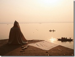 halaska-jacob-pilgrim-praying-varanasi-india