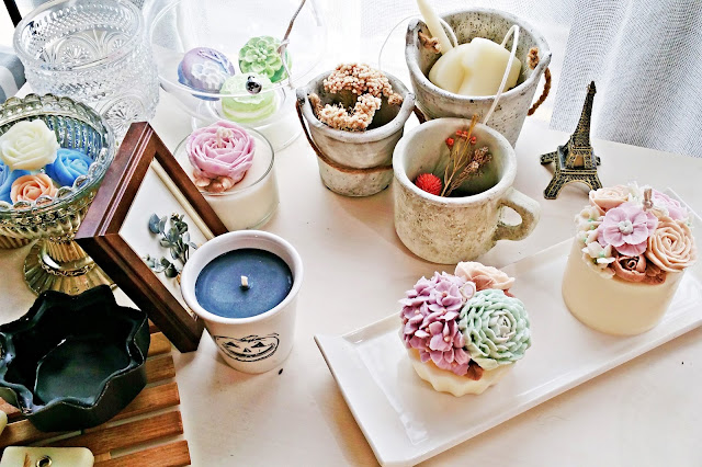 Lovely~! The studio also displaying beautiful flowers candles and soaps | www.meheartseoul.blogspot.com