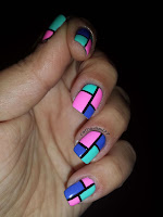 http://cathenail.blogspot.fr/2013/10/color-block-nails-flashy-stamping-holo.html