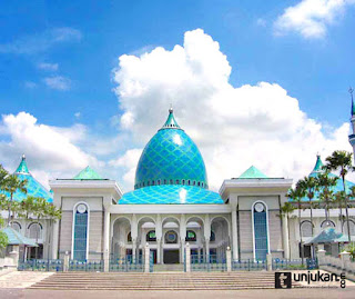 masjid Al Akbar Surabaya - Inilah 5 masjid termegah dan terbesar di Indonesia