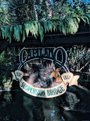 Capilano suspension bridge entrance sign 