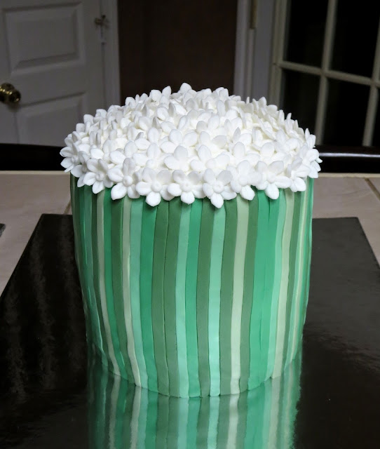 Bouquet of White Flowers Cake - Large