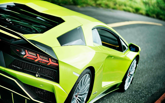 Lamborghini Huracan Rear