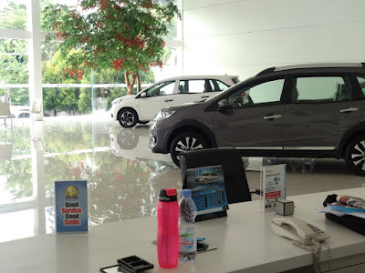 Display mobilio dan brv di dealer resmi honda di bekasi ( Honda harapan Indah)