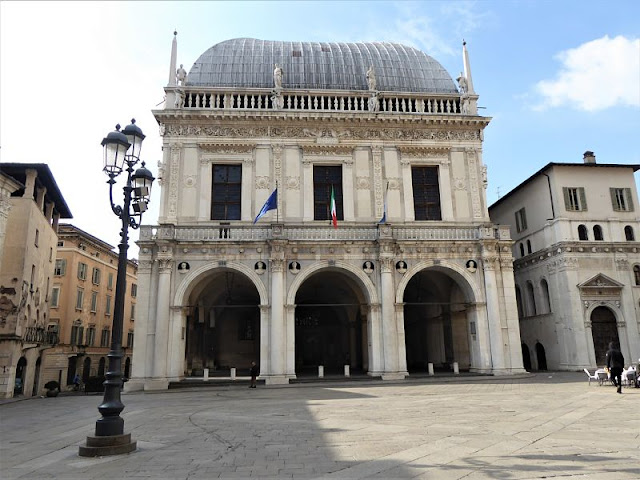 palazzo della loggia a brescia