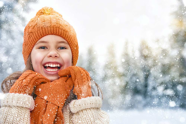 free,wallpapers,winter,snow,girl,