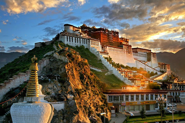 Cung điện Potala, Lhasa, Tây Tạng