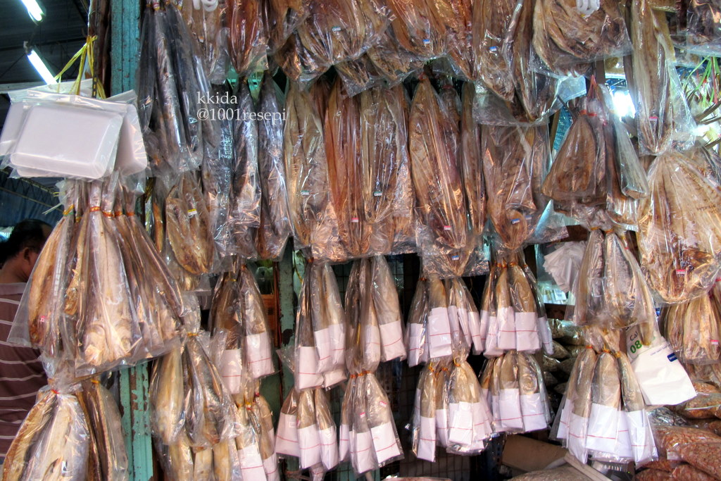 Koleksi 1001 Resepi: sambal udang kering dan lemak nanas udang