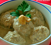  ALBÓNDIGAS CON SALSA DE ALMENDRAS