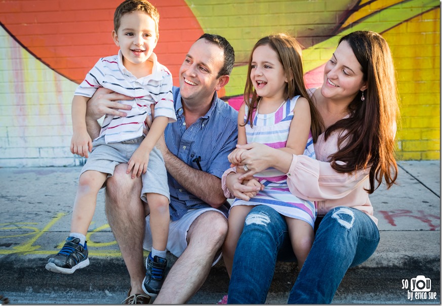 wynwood-walls-family-photo-shoot-lifestyle-photography-1999 wynwood-walls-family-photo-shoot-lifestyle-photography-1999