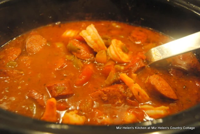 Slow Cooker Sausage and Shrimp Jambalaya At Miz Helen's Country Cottage