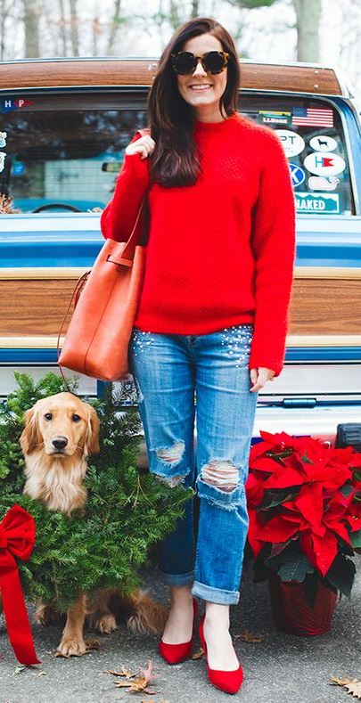 beautiful christmas outfit_red sweater + bag + shoes + boyfriend jeans