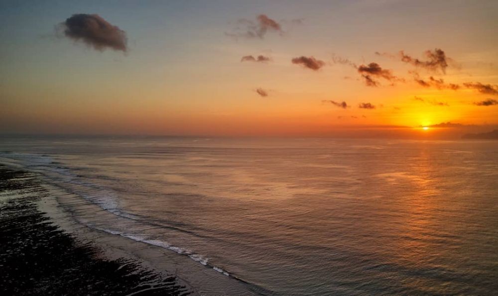 pesona matahari terbit dari Banyuwangi