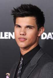 taylor lautner pics 2012