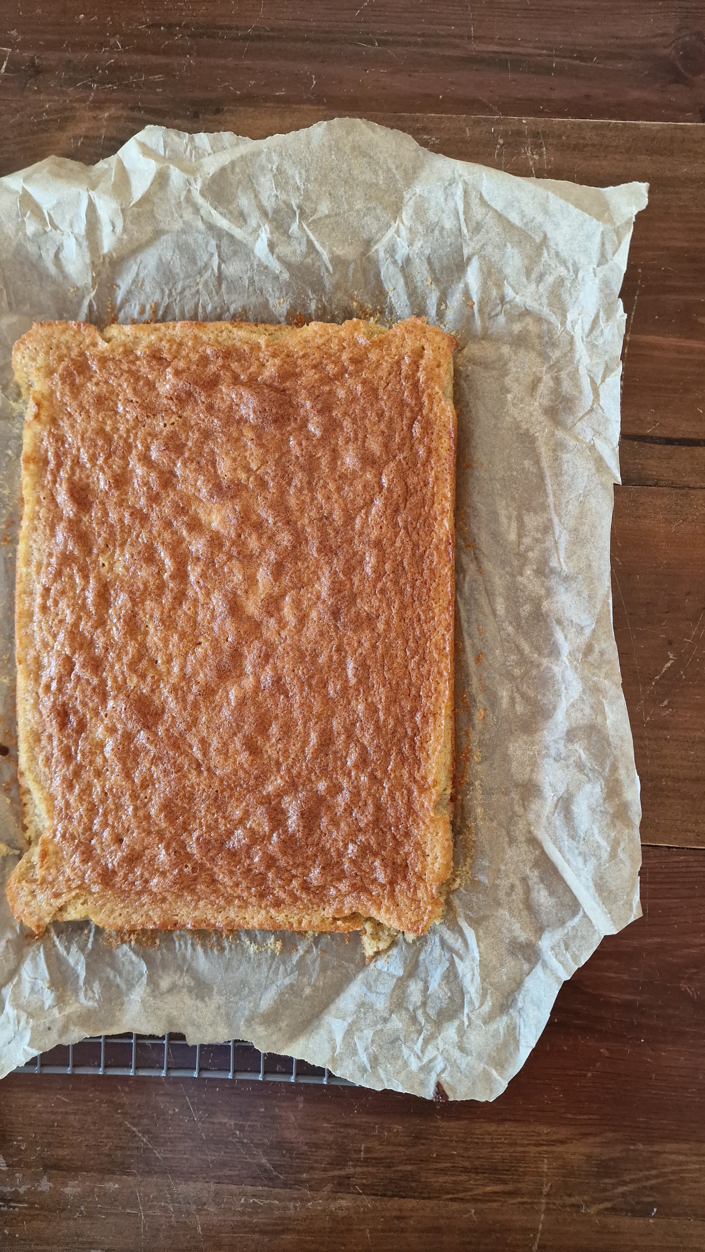 Bolo de Tabuleiro de Requeijão, Limão e Canela