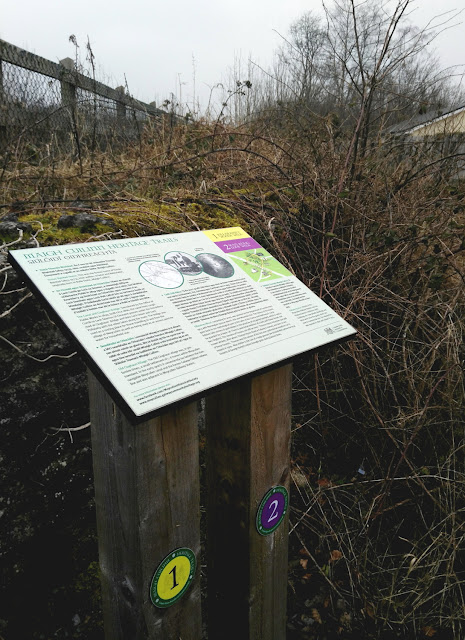 Herriatage sign at the entrance of the walk