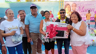 senador José del Castillo y la diputada Rudy María Méndez (Ñiñin), celebraron el día de las madres en varios municipios de la provincia