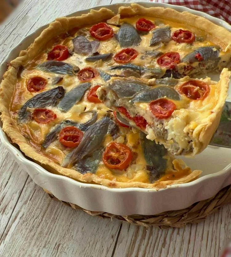 Quiche de escalivada con bacalao