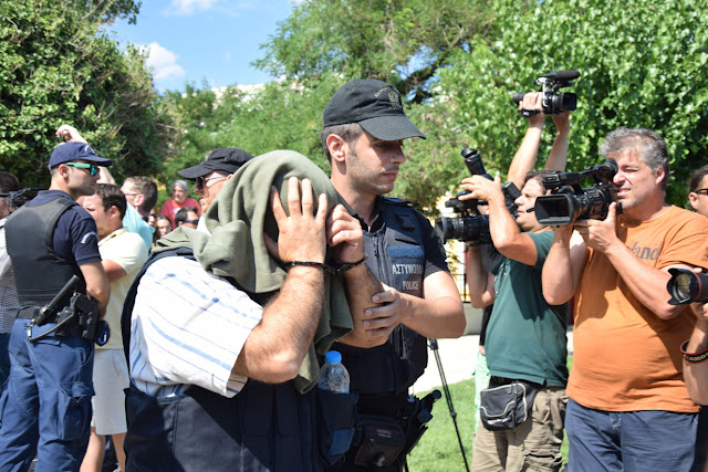 Οι οκτώ πραξικοπηματίες έδειξαν την άθλια κατάσταση στη Θράκη