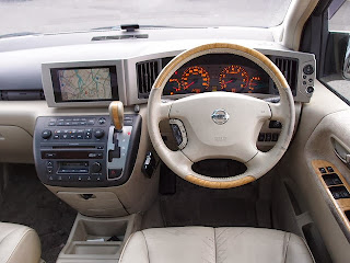 2002 Nissan Elgrand 4WD