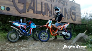 Motor Adventure Trial Matic Tanpa Gigi Tetap Takluki Medan Terjal Gunung Galunggung