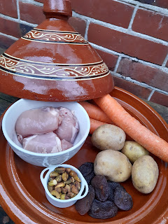 Tajine recept: kippendijen met abrikozen, pistachenoten en aardappel