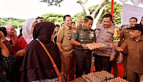 Pangdam IM, Pj Gubernur Aceh, Kapolda Aceh Buka Kegiatan Baksos Kesehatan dan Pangan Murah 