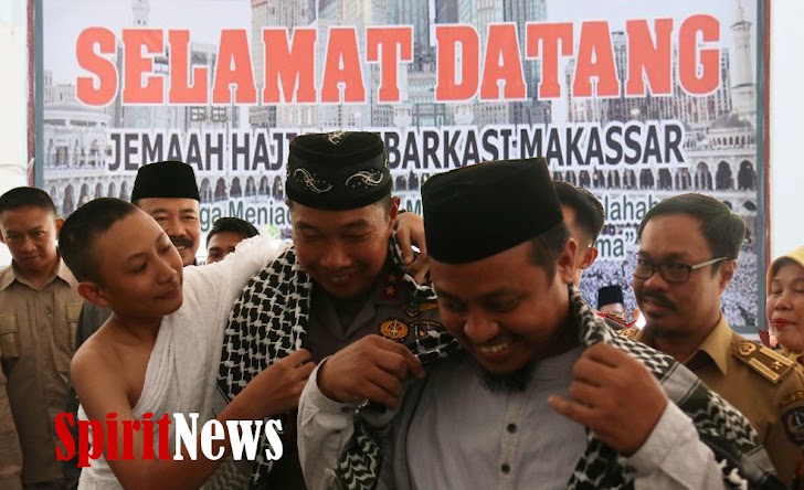 Kapolda Sulsel Sambut Kedatangan Jamaah Haji Kloter Terakhir