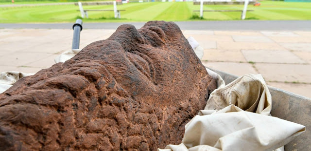 Βρετανία: Η αρχαιολογική σκαπάνη έφερε στο φως δύο ρωμαϊκά αγάλματα μεγάλης αξίας