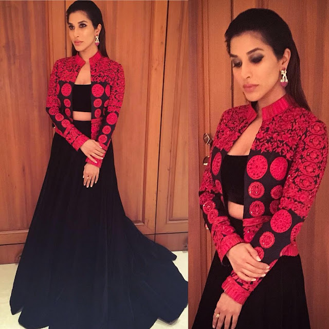 Sophie Choudry in Manish Malhotra Black and Red Outfit