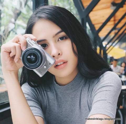 Maudy Ayunda - Alasan Untuk Bahagia