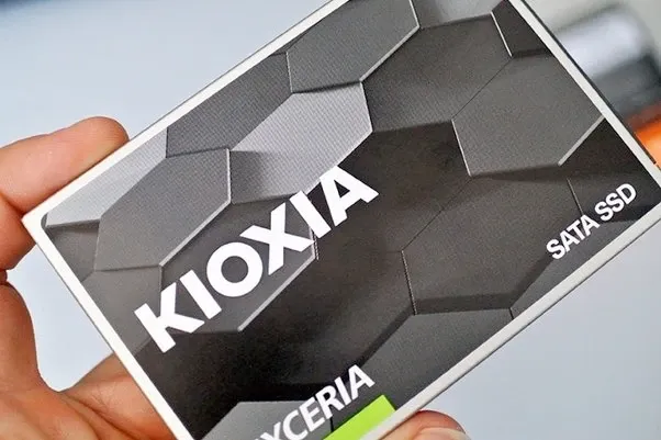 KIOXIA 240GB Exceria SATA SSD