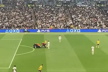 Pitch invaders halt Champions League final after just 30 seconds