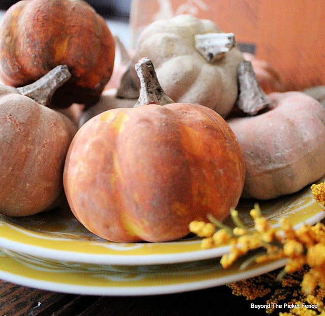 Make it Monday Velvety Textured Pumpkins