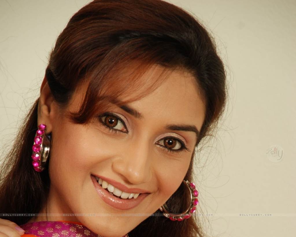 Hitler Didi Wallpapers - Rati Pandey