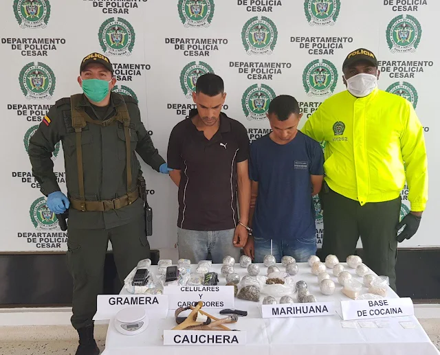 Un colombiano y un venezolano con caucheras lanzaba drogas y celulares a  interior de 'La Tramacua'