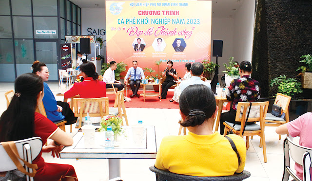 Cán bộ, hội viên phụ nữ tham dự chương trình  cà phê khởi nghiệp. (Ảnh: P. An)