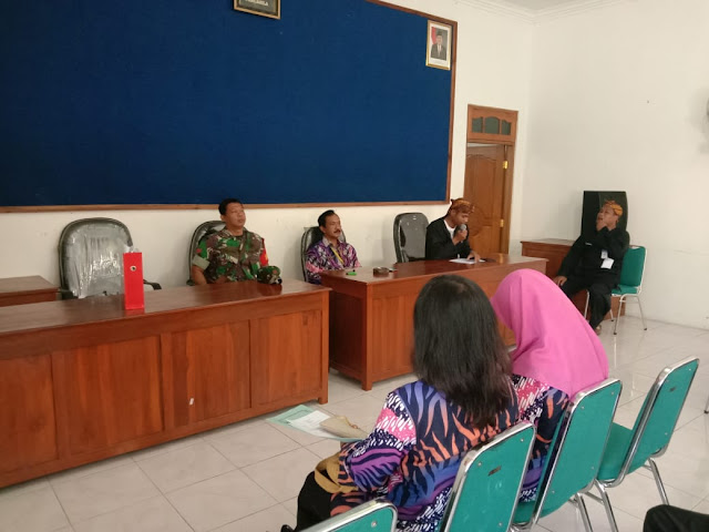 KodimKaranganyar - Babinsa Kedung Jeruk Hadiri Penyerahan Sertifikat Dari ATR-BPN Kabupaten Karanganyar