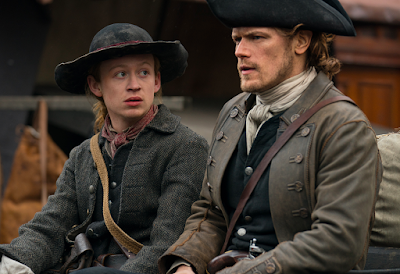 Ian Jr y Jamie Fraser en un momento de la cuarta temporada de Outlander