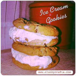 http://www.clunkycrafts.com/2013/11/ice-cream-cookies.html