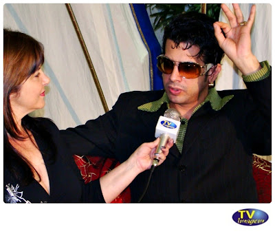 O Mago Julio Pithon concedendo diversas entrevista para a apresentadora Rosi Spinardi - TV Imagem.