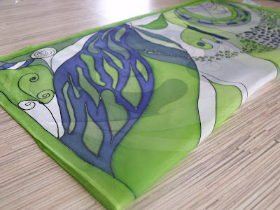 modern selyemkendő kék zöldben - kézzel festett ajándék