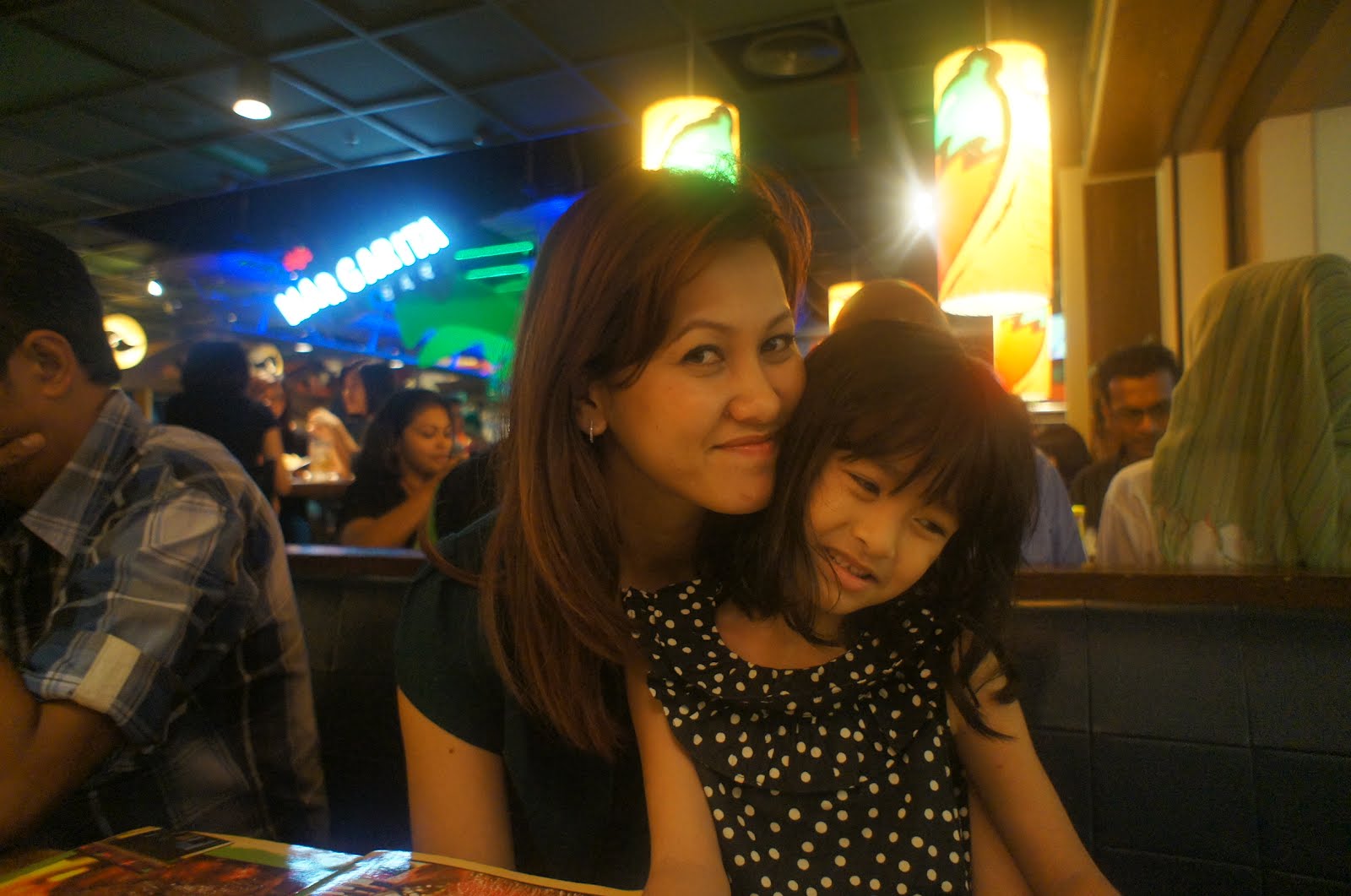 Elly in Wonderland: Ahaks! En Win kasi Present
